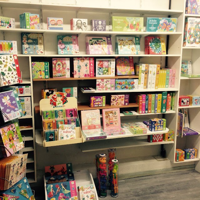 LIBRAIRIE LES MOTS PASSANTS, BANDOL