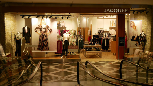 Jacqui E Greensborough