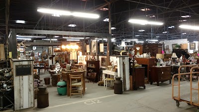 Photos of Antique Tobacco Barn