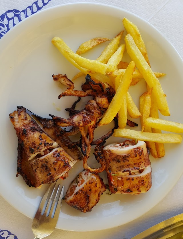 Boukari spiros karidis fresh fish lobster alive