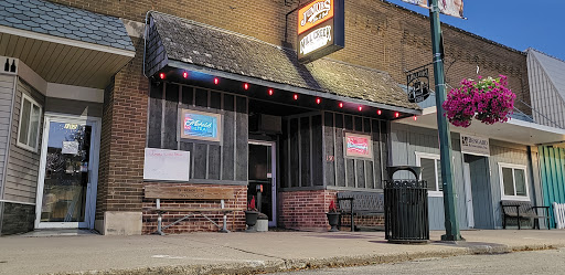 Junior’s Bar & Grill