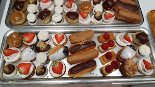 Photo n°11 de Aux Douceurs de l'Iton, Maison Verdier, Maître Artisan Pâtissier à Mesnils-sur-Iton (Boulangerie)