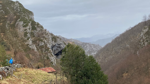 Pico Cabeza L`Arcu (1598 m.) - Thumbnail