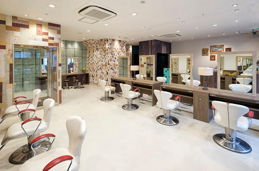 EARTH 二俣川店
