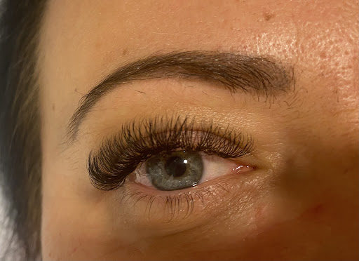 Beauty by Jenny Maidstone - Thumbnail