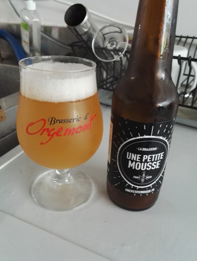 Une Petite Mousse