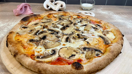 Photo 3 - Pizzeria Le petit naples Distri Pizza 24h/24h 7/7 Vic le comte
