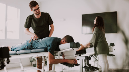 illumINNATE Chiropractic Studio | Chiropractor Barcelona (English & Español)