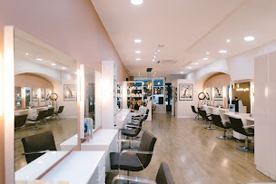 Photo n°2 de Camille Albane - Coiffeur Lyon 1 à Lyon (Réflexologue)