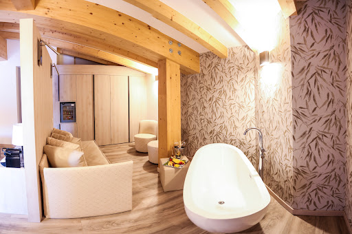 Rosen Suite Apartments Pinzolo - Thumbnail