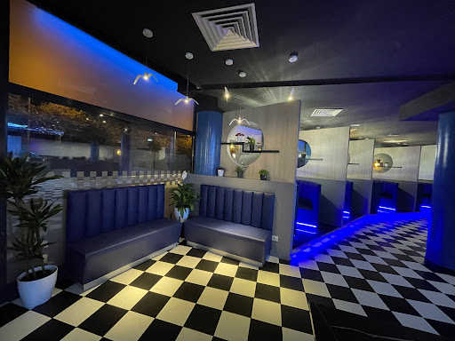 Aquarius pub - Visual