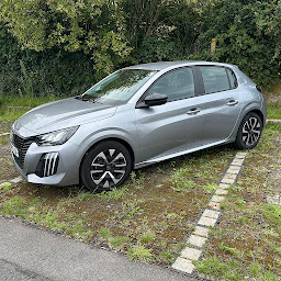 Photo n°2 de E.Leclerc Location à Bellaing (Agence de location de fourgonnettes)