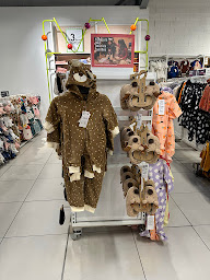 Photo n°18 de Kiabi à Saint-Jean-du-Falga (Magasin de vêtements pour femmes)