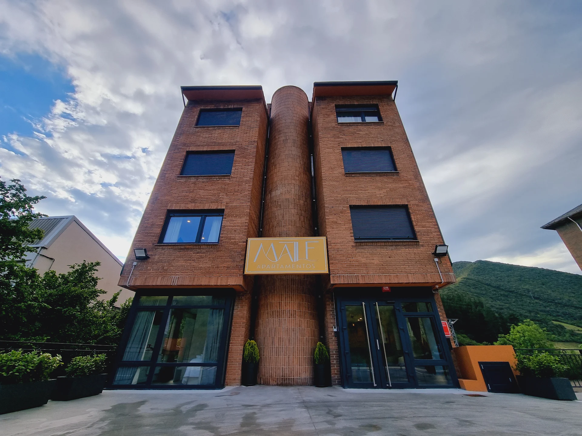 Apartamentos Maile