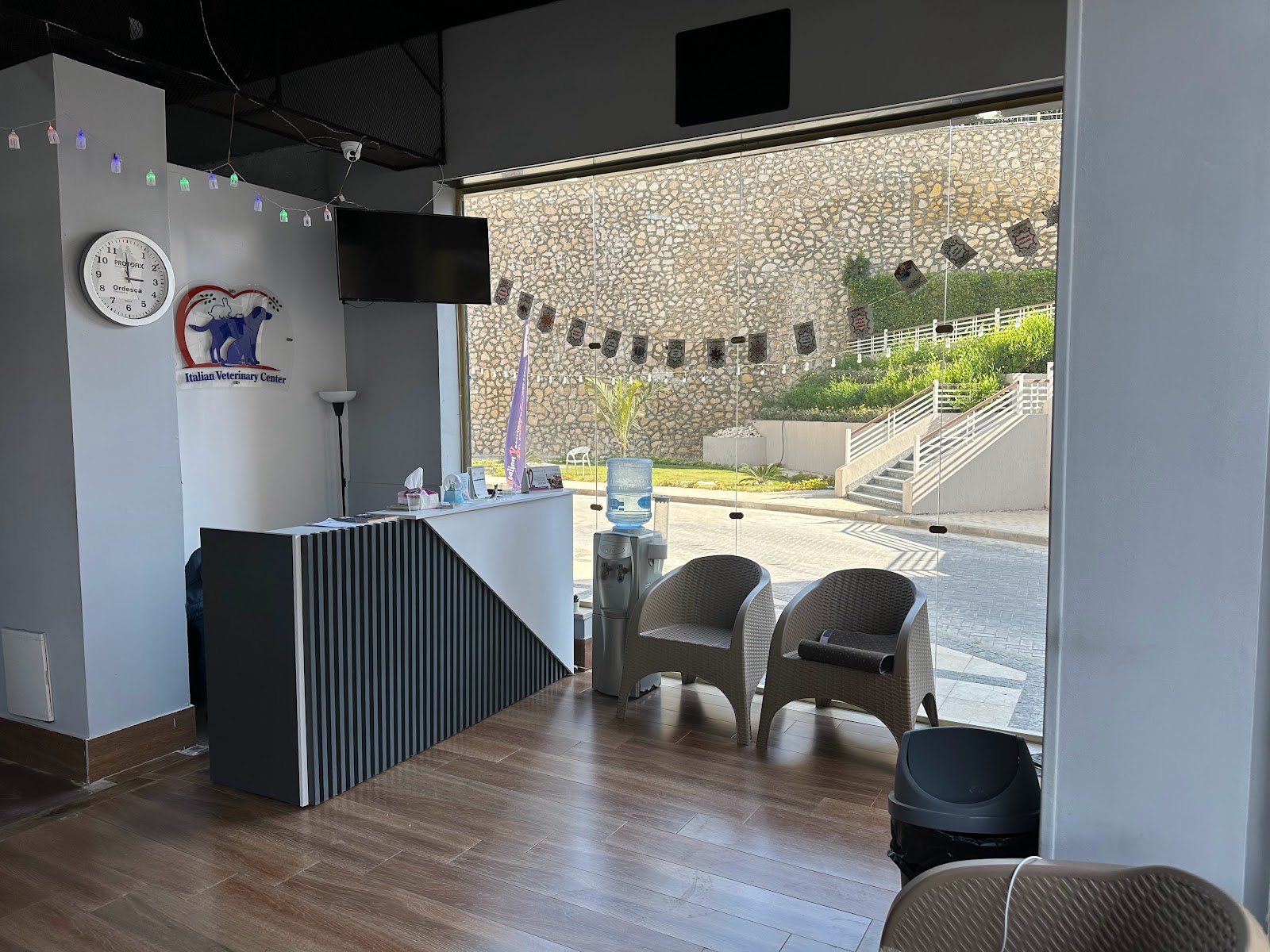 ITALIAN ANIMAL HOSPITAL - صورة 2