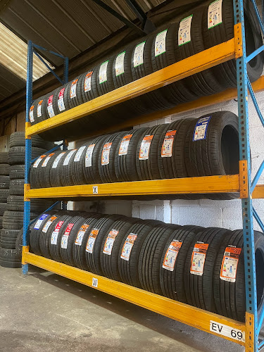 UK Tyres & service and car wash Open Times