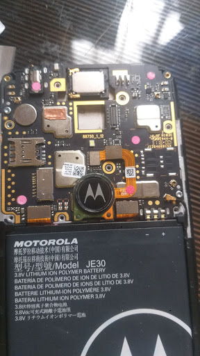 Técnico en celulares PCS y video juegos