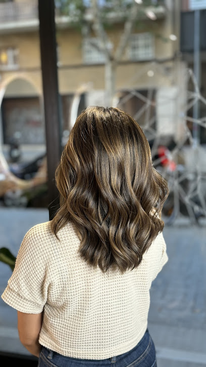 Charles Beauty - Hairstyles Barcelona
