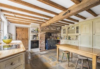 The Cotswold Caretaker