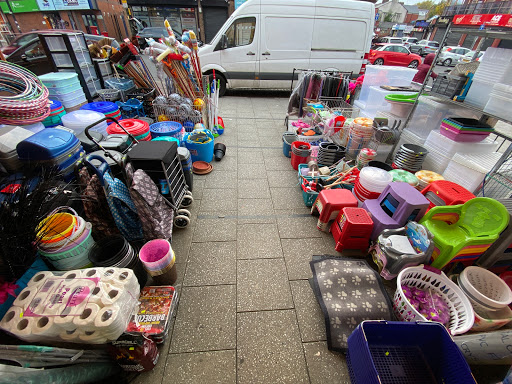 Mega Pound Store - Visual