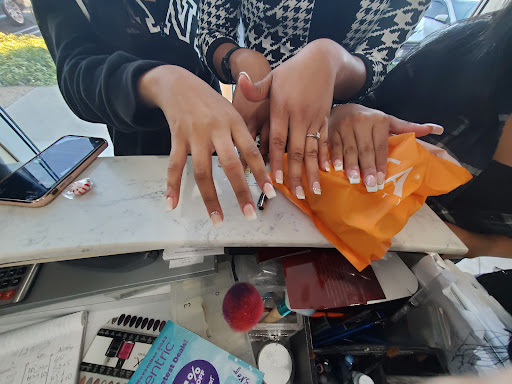 Em's Nail & Spa - Thumbnail
