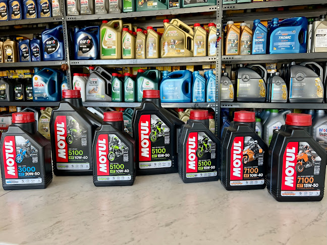 Opinii despre Π.Παύλου Λιπαντικά-Μπαταρίες-Ανταλλακτικά în Ιωάννινα - Κατάστημα ελαστικών