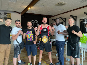 Photo n°17 de DUGNY BOXING 93 GYMNASE JEAN JAURÈS à Dugny (Club de boxe)