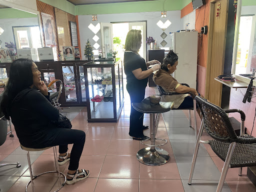 SALON R&R WALIAN KOTA TOMOHON