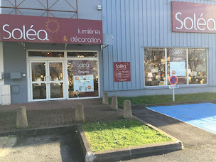 Photo n°26 de Solea Javillier Luminaires à Saint-Thibault-des-Vignes (Miroiterie)