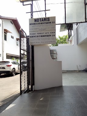 Notaris - Neneng Lilis Hendrawan, SH, Author: Prasetyo Lim