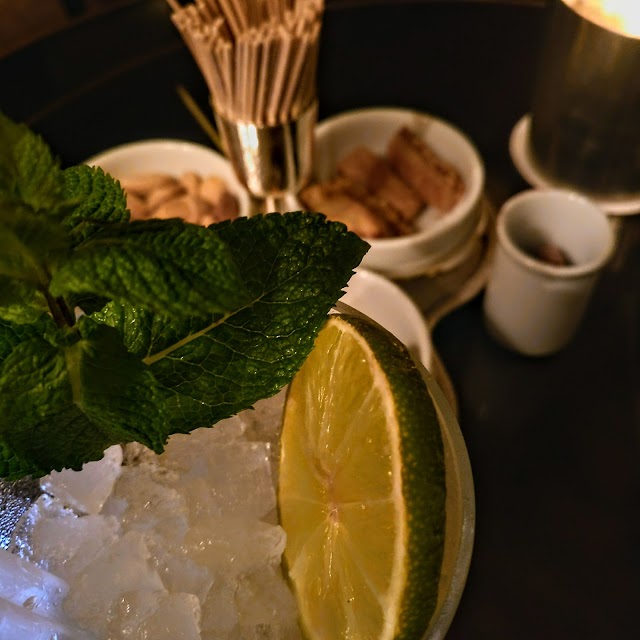 Le Bar 228