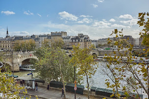 Photo n°5 de Dauphine Rive gauche | Vavin - Paris 6 à Paris (Agence immobilière)