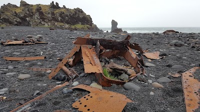 Photos of Dj&uacute;pal&oacute;nssandur beach