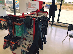 Photo n°5 de Mat & ProVet à Champenoux (Magasin de vêtements professionnels)