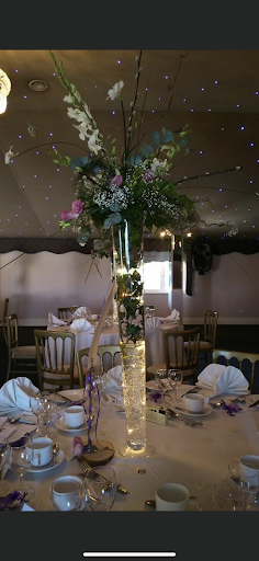 Claire Davey floral design - Thumbnail