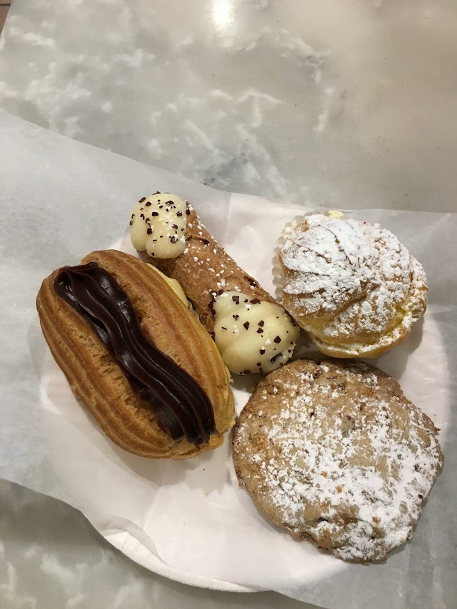 Lety's Bakery and Cafe
