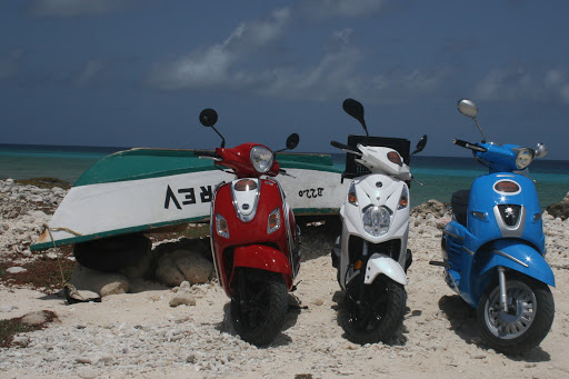 Macho Scooters Bonaire