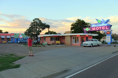 Blue Swallow Motel