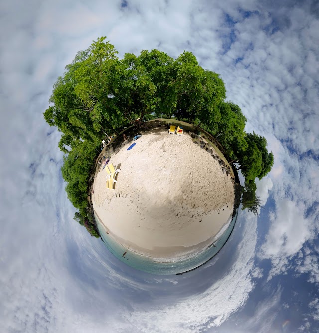 La Cuvette Public Beach