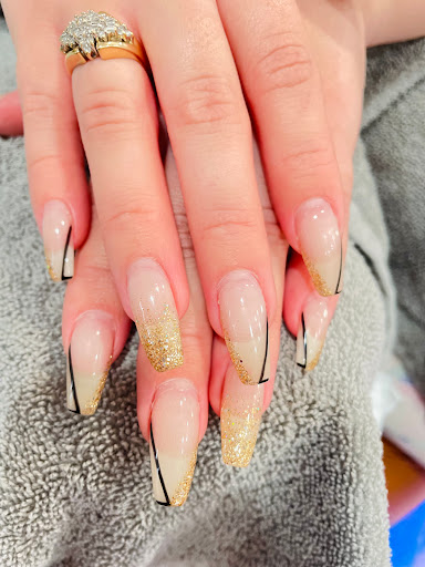 Hannah Nails & Lashes - Thumbnail