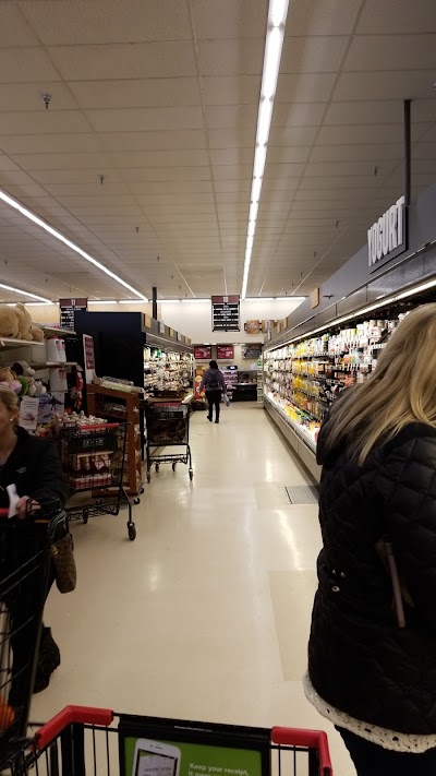 Giant Eagle Supermarket