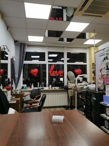 I Love Studio Fryzur Ada