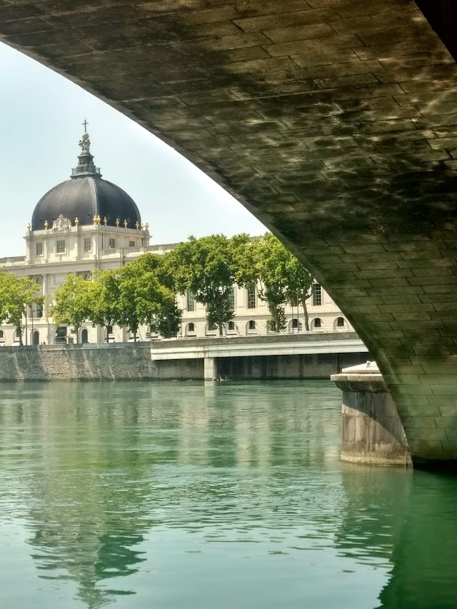La buvette du pont Wilson