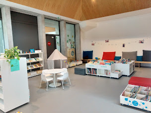 Photo n°2 de Espace socioculturel des Acacias à Abscon (Centre culturel)