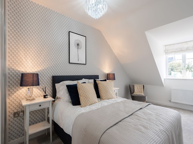 Persimmon Homes Oakcroft Chase photo 2