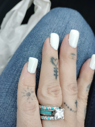 Covington Nails - Thumbnail