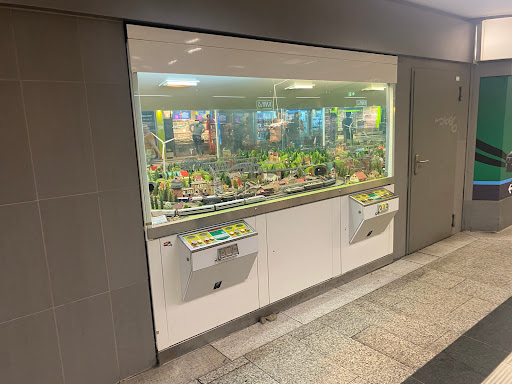 Wimmelbahn Duisburg Hbf