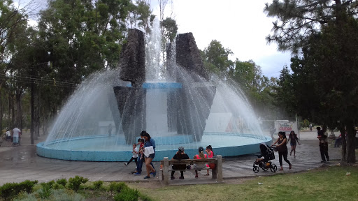 Fuente Azteca - Visual