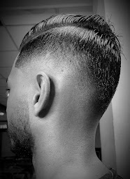 Photo n°20 de Olivier Virapin & Fils - Coiffeur et Barbier à Sainte-Marie (Barbier)