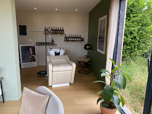 Photo n°10 de L'Officine Artisane coiffeuse à Cholet (Institut de massages)